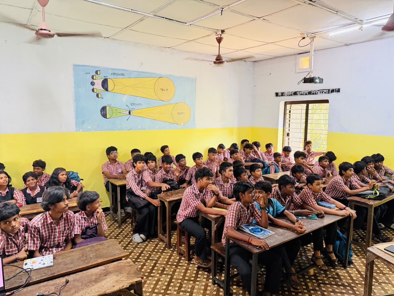 Students attending a Hello 2 AI session at PSHS Thekkegramam, Palakkad